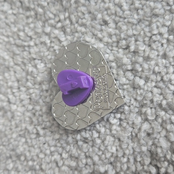 Kind Heart Shaped Pin - Picture 2 of 3